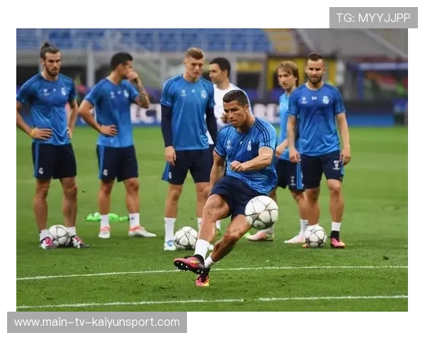 多特研究C罗式暴力射门：足球激情的终极跃动